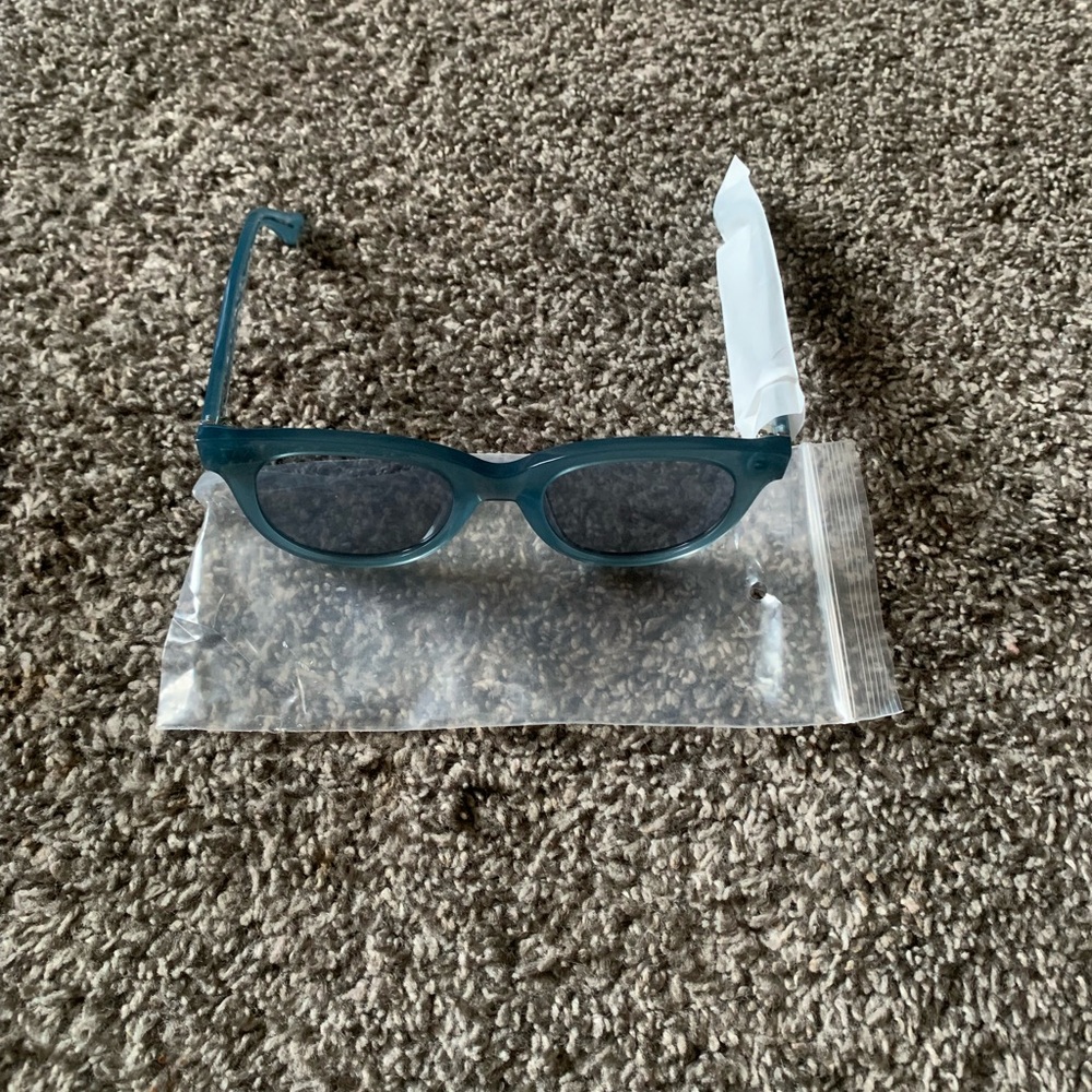 Diff Eyewear Polarized Sunglasses Blue NEW